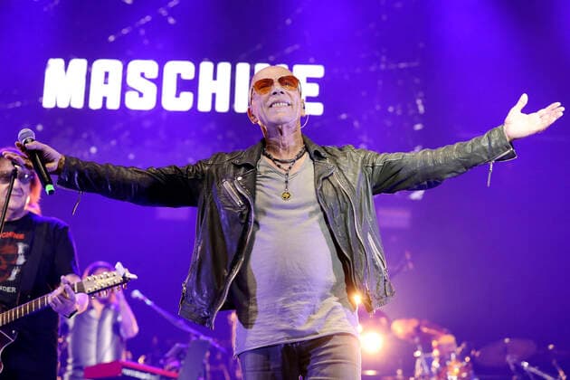 Toni Krahl from City live at a concert of Rock Legends Live 2022 at Max Schmeling Halle Berlin, 22 05 2022 Foto:xB.xKriemannx xFuturexImage