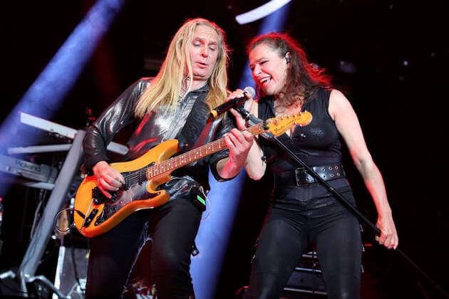Uwe Hassbecker and Julia Neigel of Silly live at a concert of the Rock Legends Live 2022 at Max Schmeling Halle Berlin, 22 05 2022 Foto:xB.xKriemannx xFuturexImage