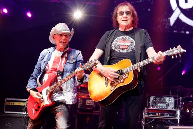 Fritz Puppel from City and Dieter Maschine Birr live at a concert of the Rock Legends Live 2022 at Max Schmeling Halle Berlin, 22 05 2022 Foto:xB.xKriemannx xFuturexImage