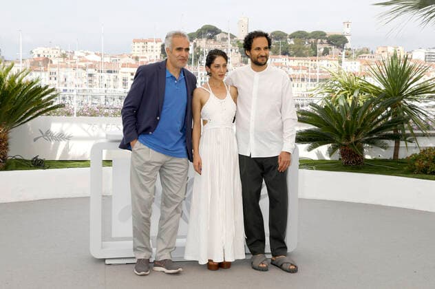 Mehdi Bajestani, Zar Amir Ebrahimi and Ali Abbasi at the photocall for the feature film Holy Spider at the Festival de Cannes 2022 75 Cannes International Film Festival at the Palais des Festivals Cannes, 23 05 2022. Foto:xD.xBedrosianx xFuturexImage