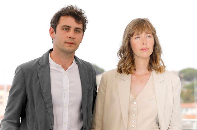Simon Depardon and Marie Perennes at the photocall for the documentary Feminist Ripost Riposte fÃ ministe at the Festival de Cannes 2022 75 Cannes International Film Festival at the Palais des Festivals Cannes, 23 05 2022. Foto:xD.xBedrosianx xFuturexImage