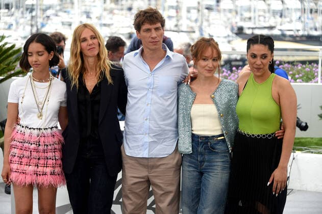75th Cannes film festival 2022, Photocall film Novembre (November) Pictured: Sarah Afchain, AnaÃ¯s Demoustier, CÃ dric Jimenez, Sandrine Kiberlain, Lyna Khoudri  Copyright: xAlbertoxTerenghi Cannesx2022x xix xVenezia2020x