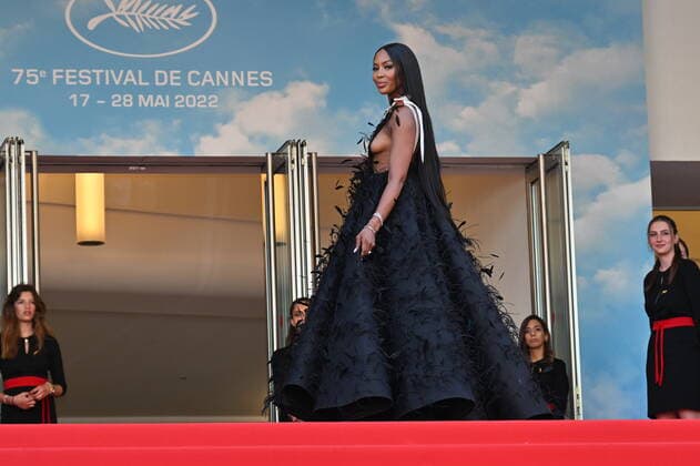 75eme Festival International du Film de Cannes. Montee des marches de Naomi Campbell pour le film Les crimes du futur . 75th International Cannes Film Festival. Red Carpet of Crimes of the future movie. Naomi Campbell 280655 2022-05-23 Campbell, Naomi  Copyright: xL.Urmanx xStarfacex STAR_280655_014