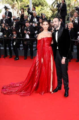 Sara Sampaio and Mohammed Al Turki at the premiere of the feature film Decision to Leave Heojil kyolshim at the Festival de Cannes 2022 75 Cannes International Film Festival at the Palais des Festivals Cannes, 23 05 2022. Foto:xS.xGabschx xFuturexImage