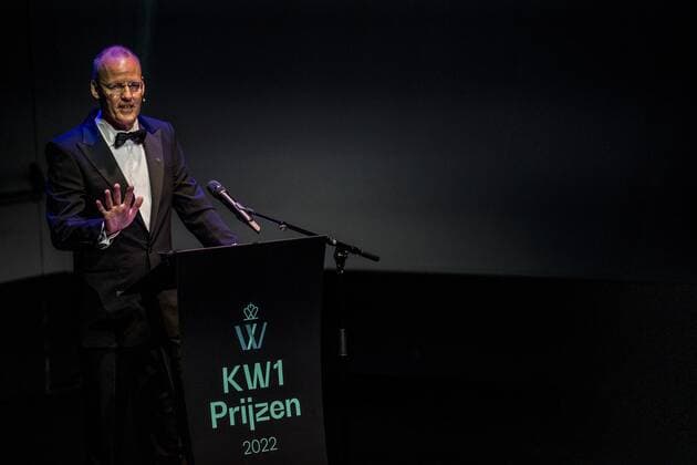 2022 05 23 20 05 40 GRONINGEN Klaas Knot, president of De Nederlandsche Bank and chairman of the Koning Willem I Foundation during the King Willem I Prize 2022 in the Groningen Forum This enterprise prize is awarded once every two years ANP SIESE VEENSTRA netherlands out belgium out  Copyright: xx x449136749x originalFilename: 449136749.jpg