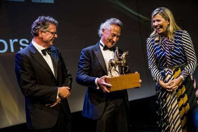 2022 05 23 21 26 07 GRONINGEN Klaas Knot, president of De Nederlandsche Bank and chairman of the Koning Willem I Foundation, and Queen Maxima will award the King Willem I prize 2022 in the large company category to NXP Semiconductors in the Groningen Forum This enterprise prize is awarded once every two years ANP SIESE VEENSTRA netherlands out belgium out  Copyright: xx x449141533x originalFilename: 449141533.jpg