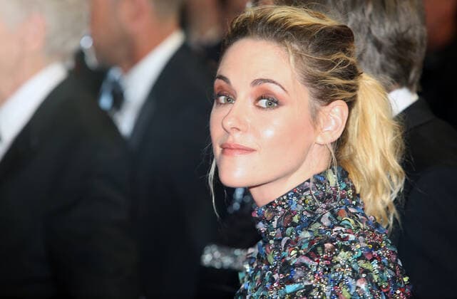 Internationale Filmfestspiele von Cannes, Crimes Of The Future Premiere May 23, 2022, CANNES, FRANCE: Kristen Stewart attends the screening of Crimes Of The Future during the 75th annual Cannes film festival at Palais des Festivals on May 23, 2022 in Cannes, France. CANNES FRANCE - ZUMAs181 20220523_zea_s181_046 Copyright: xImagespacex