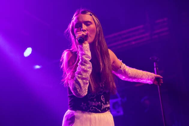 Mimi Webb live in Oslo, Norway Oslo, Norway. 23rd, May 2022. The English singer and songwriter Mimi Webb performs a live concert at Parkteatret in Oslo. Oslo Norway  Copyright: xGonzalesxPhoto StianxS.xMollerx