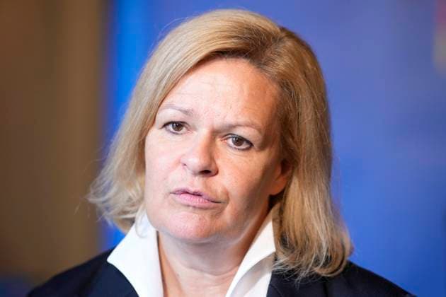 Treffen der deutschsprachigen Innenministerinnen und Innenminister Aktuell, 24.05.2022, Koenigstein im Taunus, Nancy Faeser die deutsche Innenministerin im Portrait beim Treffen der deutschsprachigen Innenminister in der Villa Rothschild Koenigstein Hessen Deutschland *** Meeting of the German-speaking Ministers of the Interior Current, 24 05 2022, Koenigstein im Taunus, Nancy Faeser the German Minister of the Interior in the portrait at the meeting of the German-speaking Ministers of the Interior in the Villa Rothschild Koenigstein Hessen Germany