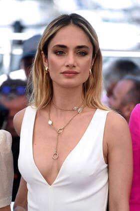 75th Cannes film festival 2022, Photocall film Crimes of the future. Pictured: Denise Capezza  Copyright: xAlbertoxTerenghi Cannesx2022x xix xVenezia2020x