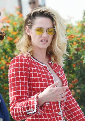 75th Cannes Film Festival - Crimes Of The Future - Photocall Featuring: Kristen Stewart When: 24 May 2022 Credit: Cover Images Copyright: xx 51585642 EDITORIAL USE ONLY. NOT FOR USE BY NEWSPAPERS BASED IN THE UK.