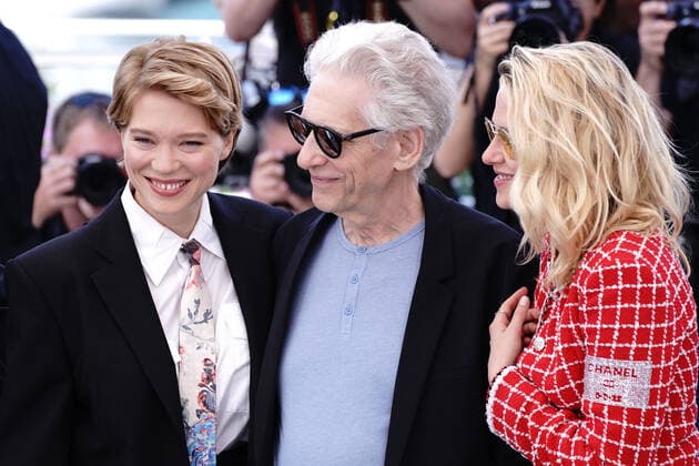 Lea Seydoux - David Cronenberg - Kristen Stewart CELEBRITES : 75Ã me Festival de Cannes - Photocall du film Â« Crimes of the Future Â» - 24 05 2022 NorbertScanella Panoramic 