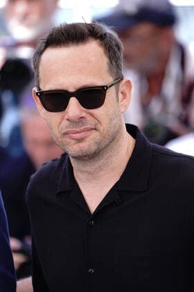Internationale Filmfestspiele von Cannes, Crimes Of The Future Photocall Yorgos Pirpassopoulos CELEBRITES : 75Ã me Festival de Cannes - Photocall du film Â« Crimes of the Future Â» - 24 05 2022 NorbertScanella Panoramic 