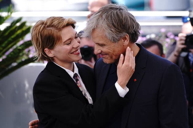 Internationale Filmfestspiele von Cannes, Crimes Of The Future Photocall Lea Seydoux - Viggo Mortensen CELEBRITES : 75Ã me Festival de Cannes - Photocall du film Â« Crimes of the Future Â» - 24 05 2022 NorbertScanella Panoramic 