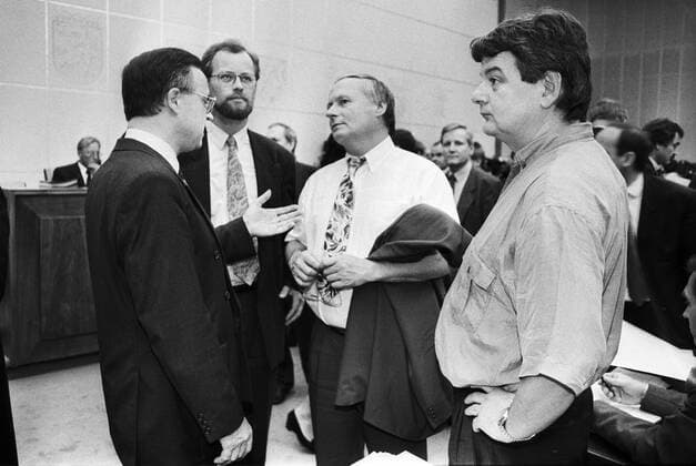 Deutschland, Bonn, 05.07.1991. Archiv.: 28-24-37 Sitzung Bundesrat Foto: Hans Eichel (Hessen), Rudolf Scharping (Rheinland-Pfalz), Oskar Lafontaine (Saarland) und Joschka Fischer Fuer Ihr Archiv! *** Germany, Bonn, 05 07 1991 archive 28 24 37 meeting Bundesrat photo Hans Eichel Hesse , Rudolf Scharping Rhineland-Palatinate , Oskar Lafontaine Saarland and Joschka Fischer For Your Archive