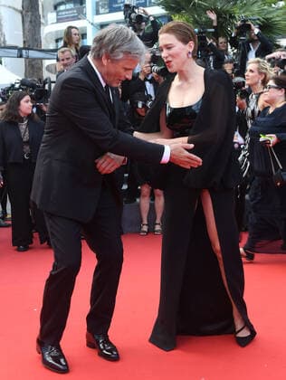 American actor Viggo Mortensen and French actress Lea Seydoux attend the premiere of The Innocent The 75th Anniversary Evening Gala at Palais des Festivals at the 75th Cannes Film Festival, France on Tuesday, May 24, 2022.  CAN20220524155 RUNExHELLESTAD