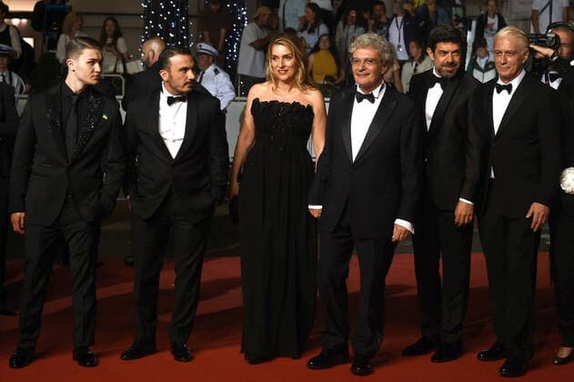 75th Cannes film festival 2022, Red carpet film Nostalgia. Pictured: Francesco De Leva, Ippolita Di Majo, Mario Martone, Pierfrancesco Favino, Tommaso Ragno, Aurora Quattrocchi  Copyright: xAlbertoxTerenghi Cannesx2022x xix xVenezia2020x