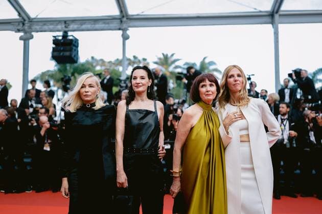 75eme Festival International du Film de Cannes. Montee des marches du film L innocent pour le 75eme anniversaire du festival. 75th Cannes International Film Festival. Rise of the steps of the film L innocent for the 75th anniversary of the festival 280725 0000-00-00 Cannes France Beart, Emmanuelle; Balibar, Jeanne; Azema, Sabine; Kiberlain, Sandrine  Copyright: xTerencexBaelenx STAR_280725_087
