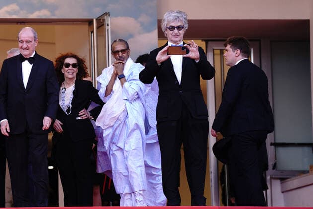 Wim Wenders CELEBRITES : 75eme Festival de Cannes - Tapis rouge du film Â« L?Innocent et de la soiree anniversaire du 75eme festival Â» - 24 05 2022 NorbertScanella Panoramic 