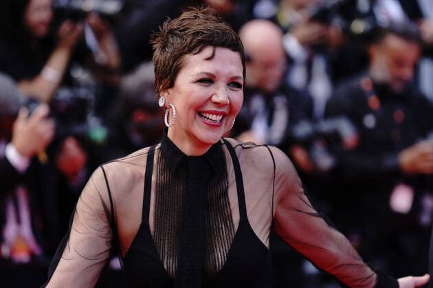Entertainment Bilder des Tages Maggie Gyllenhaal CELEBRITES : 75eme Festival de Cannes - Tapis rouge du film Â« L?Innocent et de la soiree anniversaire du 75eme festival Â» - 24 05 2022 NorbertScanella Panoramic 