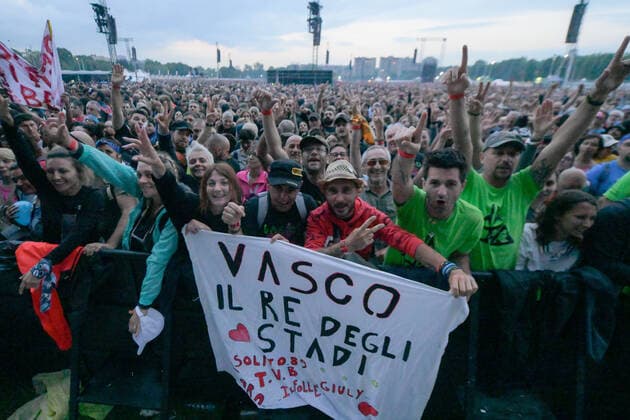 Milan, Italy, May 24, 2022 Vasco Rossi live at Ippodromo SNAI La Maura San Siro Milan during the Vasco Live Tour Credit Tiziano Ballabio during Vasco Live 2022, Italian singer Music Concert in Milan, Italy, May 24 2022  Copyright: xTizianoxBallabiox xipa-agency.nex xx 0