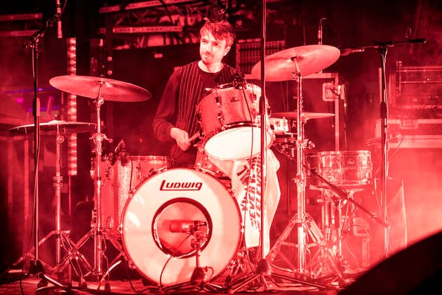 The Smile live in Oslo, Norway Oslo, Norway. 24th, May 2022. The English rock band The Smile performs a live concert at Sentrum Scene in Oslo. Here drummer Tom Skinner is seen live on stage. Oslo Norway Sentrum Scene  Copyright: xGonzalesxPhoto TerjexDokkenx