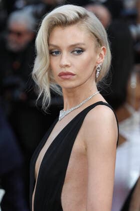 Internationale Filmfestspiele von Cannes, Elvis Premiere May 25, 2022, Cannes, Cote d Azur, France: STELLA MAXWELL attends the Elvis screening during 75th annual Cannes Film Festival Cannes France - ZUMAc179 20220526_zep_c179_031 Copyright: xMickaelxChavetx