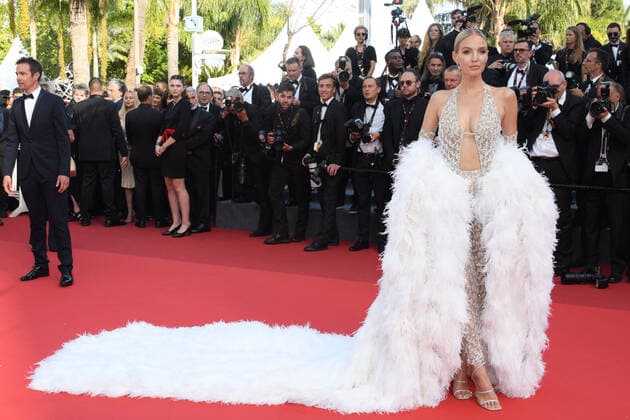Internationale Filmfestspiele von Cannes, Elvis Premiere 75th Cannes Film Festival 2022, red carpet Elvis Pictured: Leonie Hanne  Copyright: xManuelexMangiarottix xipa-agencyx xVeneziax2020x