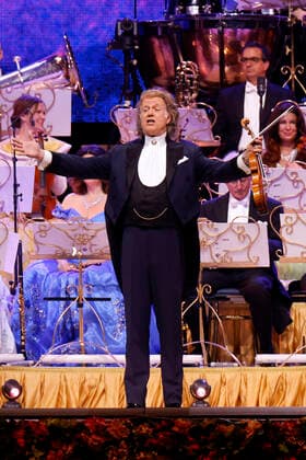 Star violinist Andre Rieu with his Johann Strauss Orchestra during his concert as part of the Happy Together Tour live at the Lanxess Arena Cologne, 25 05 2022 NRW Germany Copyright: xChristophxHardtx