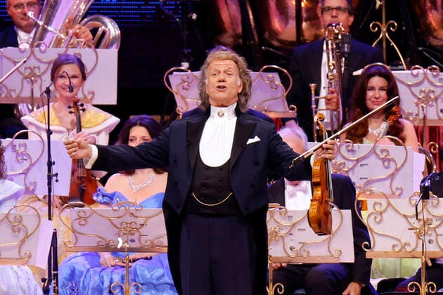 Star violinist Andre Rieu with his Johann Strauss Orchestra during his concert as part of the Happy Together Tour live at the Lanxess Arena Cologne, 25 05 2022 NRW Germany Copyright: xChristophxHardtx