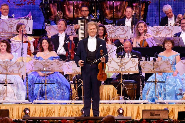 Star violinist Andre Rieu with his Johann Strauss Orchestra during his concert as part of the Happy Together Tour live at the Lanxess Arena Cologne, 25 05 2022 NRW Germany Copyright: xChristophxHardtx