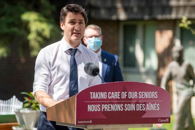 May 25, 2022, Saskatoon, SK, CAN: Prime Minister Justin Trudeau speaks at a media event at St. AnnöÄÃ s Senior CitizensöÄÃ Village in Saskatoon, Wednesday, May 25, 2022. Saskatoon CAN  - ZUMAc35_ 20220525_zaf_c35_069 Copyright: xLiamxRichardsx