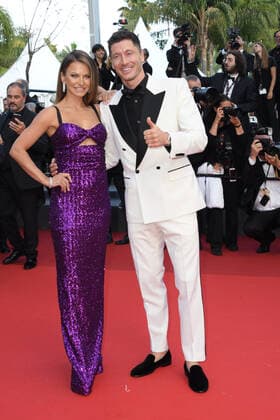 Entertainment Bilder des Tages 75th Cannes Film Festival 2022, red carpet Elvis Pictured: Robert Lewandowski, Anna Lewandowska  Copyright: xManuelexMangiarottix xipa-agencyx xVeneziax2020x
