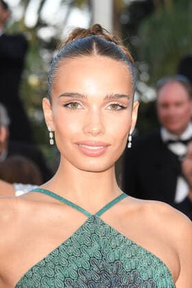 75th Cannes Film Festival 2022, red carpet Elvis Pictured: Hana Cross  Copyright: xManuelexMangiarottix xipa-agencyx xVeneziax2020x