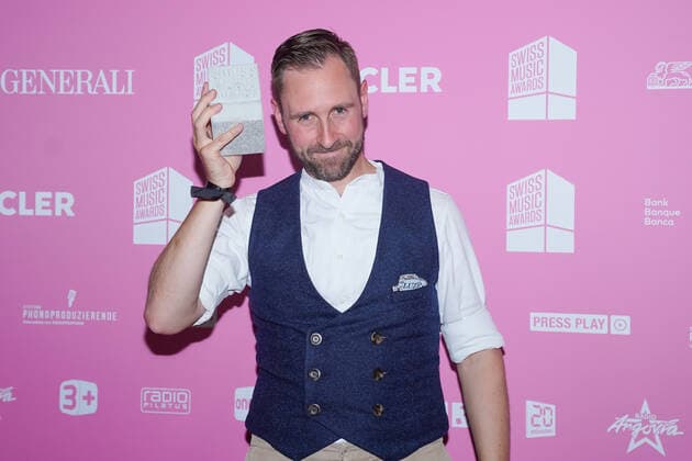 25 05 2022, Zug, Bossard Arena, Swiss Music Awards, Marco Kunz is the winner of the best album and best male category Zug Bossard Arena Zug Switzerland  Copyright: xJustPictures.ch DanielaxPorcellix