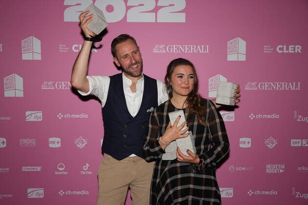 Kunz and Joya Marleen 15 Swiss Music Awards 2022 Swiss dialect singer Kunz and singer Joya Marleen Presentation of the 15 Swiss Music Awards on 25 05 2022 in the Bossard Arena Zug Canton Zug, Switzerland