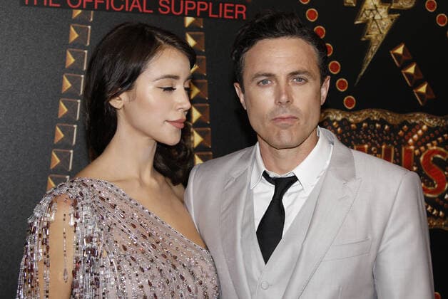 May 25, 2022, Cannes, France: Caylee Cowan and Casey Affleck attends the Elvis after party at Stephanie Beach during the 75th annual Cannes film festival on May 25, 2022 in Cannes, France. Cannes France - ZUMAs181 20220525_zea_s181_018 Copyright: xImagespacex