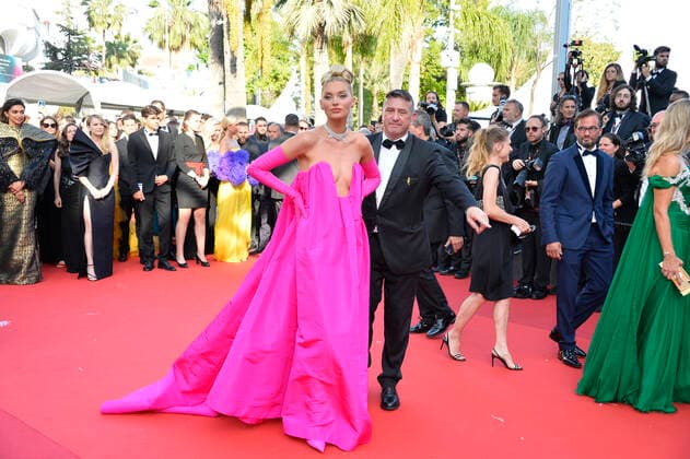 Elsa Hosk Premiere des Kinofilms Elvis Festival de Cannes 2022 75. Internationale Filmfestspiele von Cannes im Palais des Festivals Cannes 25. Mai 2022 *** Elsa Hosk Premiere of the feature film Elvis Festival de Cannes 2022 75 Cannes International Film Festival at the Palais des Festivals Cannes 25 May 2022.