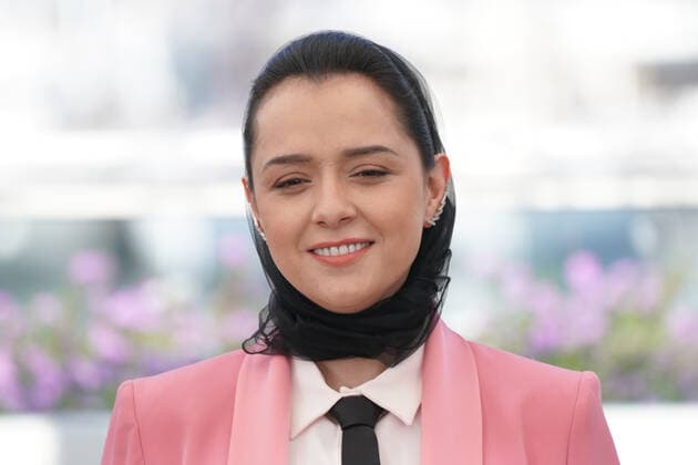 Taraneh Alidoosti (actrice) CELEBRITES : 75Ã me Festival de Cannes - Photocall du film Â« Leila?s Brothers Â» - 26 05 2022 NorbertScanella Panoramic 