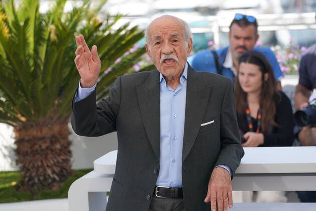 Saeed Poursamimi (Acteur) CELEBRITES : 75Ã me Festival de Cannes - Photocall du film Â« Leila?s Brothers Â» - 26 05 2022 NorbertScanella Panoramic 