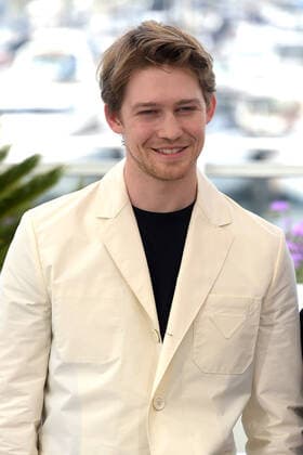 75th Cannes film festival 2022, Photocall film Stars at noon. Pictured: Joe Alwyn  Copyright: xAlbertoxTerenghi Cannesx2022x xix xVenezia2020x