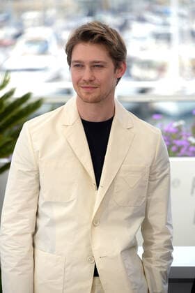 75th Cannes film festival 2022, Photocall film Stars at noon. Pictured: Joe Alwyn  Copyright: xAlbertoxTerenghi Cannesx2022x xix xVenezia2020x