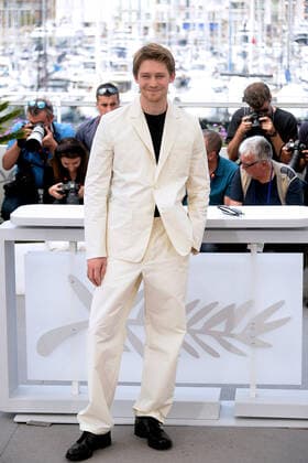 75th Cannes film festival 2022, Photocall film Stars at noon. Pictured: Joe Alwyn  Copyright: xAlbertoxTerenghi Cannesx2022x xix xVenezia2020x