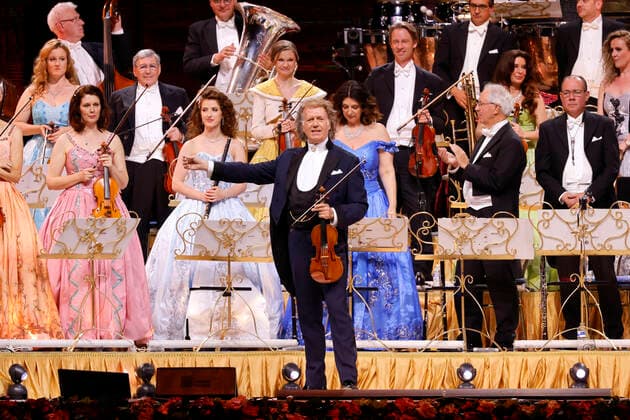 Star violinist Andre Rieu with his Johann Strauss Orchestra during his concert as part of the Happy Together Tour live at the Lanxess Arena Cologne, 25 05 2022 NRW Germany Copyright: xChristophxHardtx