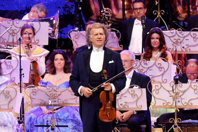 Star violinist Andre Rieu with his Johann Strauss Orchestra during his concert as part of the Happy Together Tour live at the Lanxess Arena Cologne, 25 05 2022 NRW Germany Copyright: xChristophxHardtx