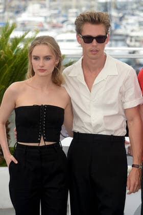 75th Cannes film festival 2022, Photocall film Elvis. Pictured: Austin Butler, Olivia Dejonge  Copyright: xAlbertoxTerenghi Cannesx2022x xix xVenezia2020x