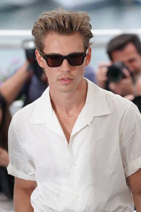 Austin Butler CELEBRITES : 75Ã me Festival de Cannes - Photocall du film Â« Elvis Â» - 26 05 2022 NorbertScanella Panoramic 