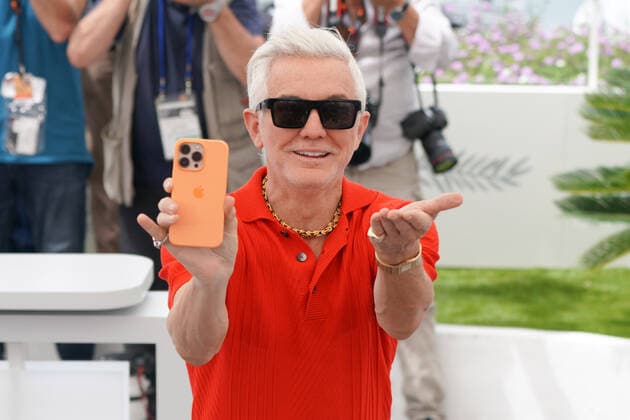 Baz Luhrmann CELEBRITES : 75Ã me Festival de Cannes - Photocall du film Â« Elvis Â» - 26 05 2022 NorbertScanella Panoramic 