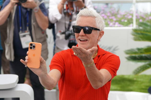 Baz Luhrmann CELEBRITES : 75Ã me Festival de Cannes - Photocall du film Â« Elvis Â» - 26 05 2022 NorbertScanella Panoramic 
