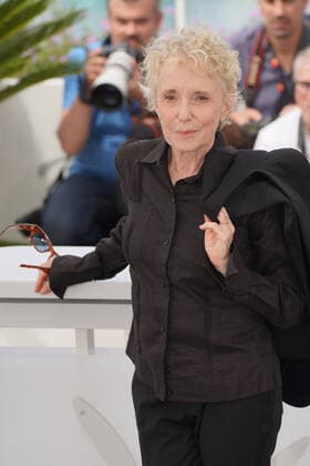 Claire Denis CELEBRITES : 75Ã me Festival de Cannes - Photocall du film Â« Stars at Noon Â» - 26 05 2022 NorbertScanella Panoramic 